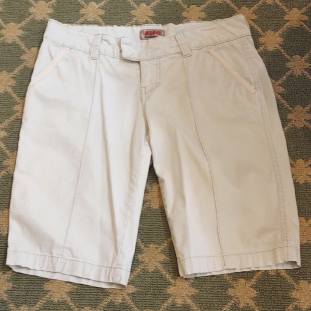 EUC Walking Shorts Flat Front Design Stretch Cotton Fabric SZ 6
